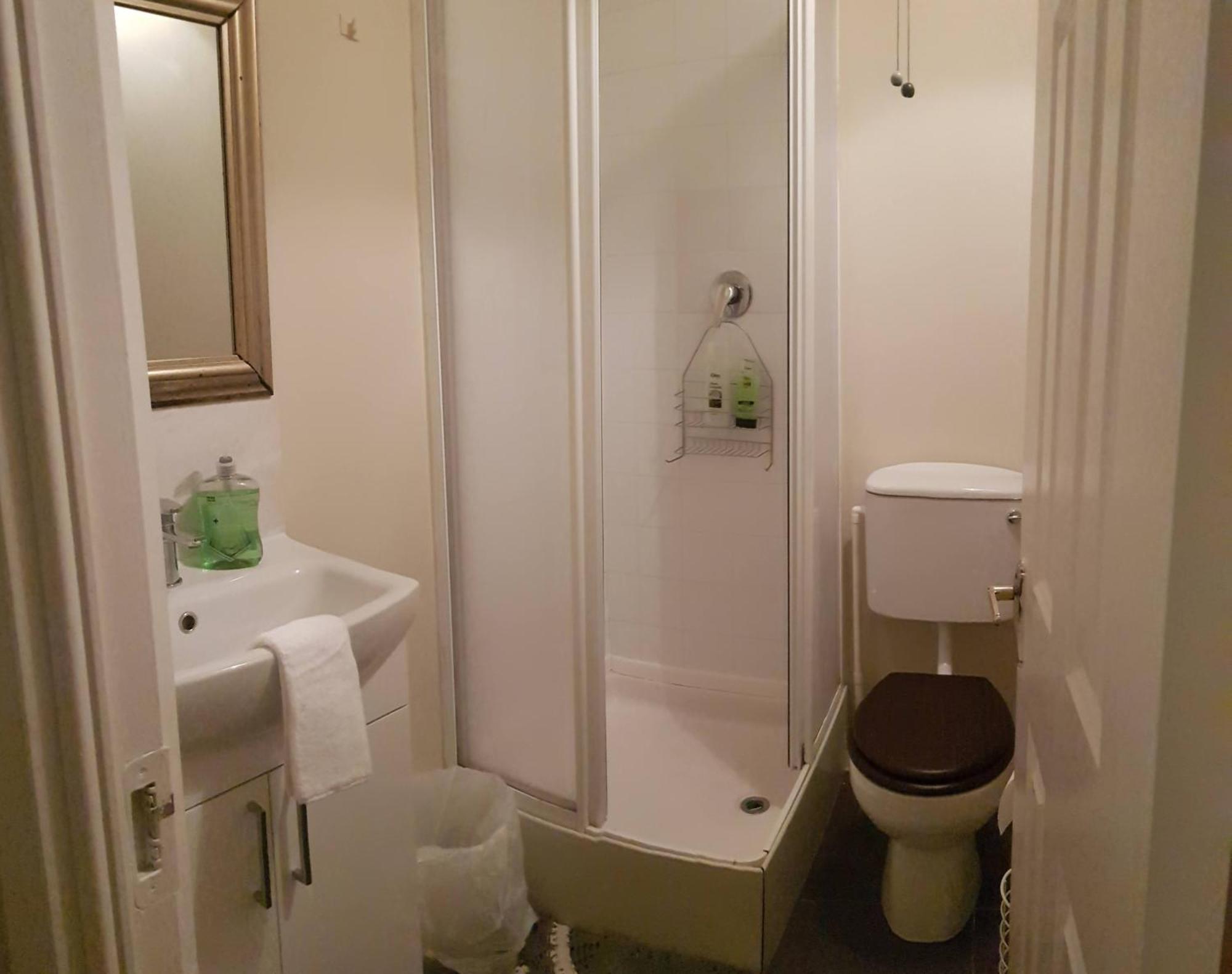 3 Bedroom 3 Bathroom House, Dublin Lucan Dış mekan fotoğraf